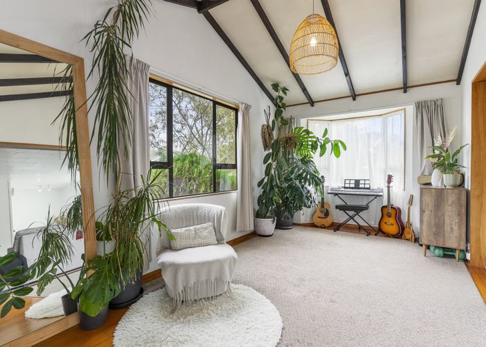  at 54 Woodglen Road, Glen Eden, Waitakere City, Auckland