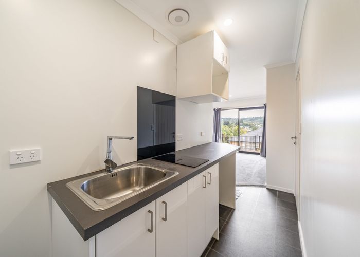  at 9 Lowry Heights, Stokes Valley, Lower Hutt, Wellington