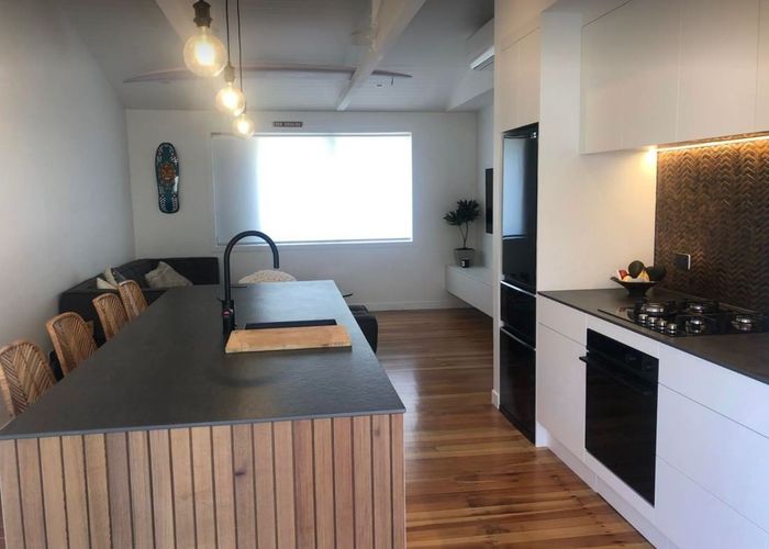  at 2/8 Cecil Road, Milford, Auckland