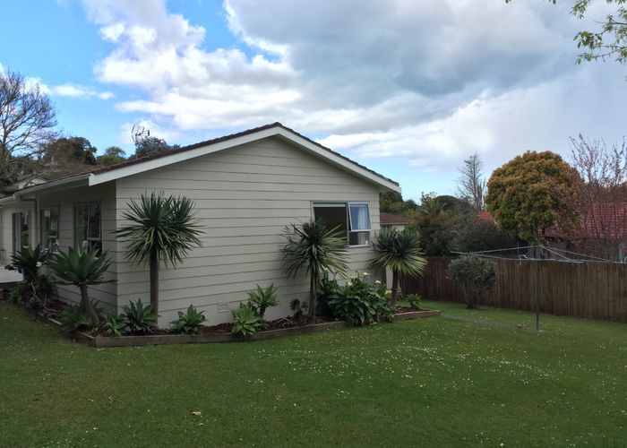  at 8 Cottom Grove, Torbay, North Shore City, Auckland