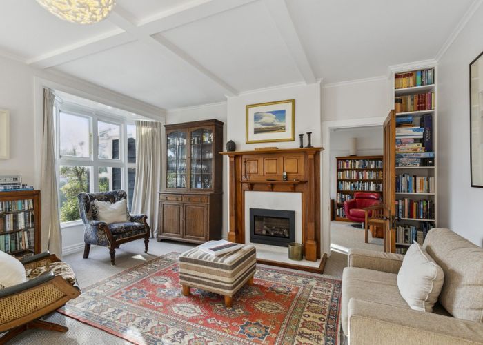  at 39 Fairview Crescent, Kelburn, Wellington