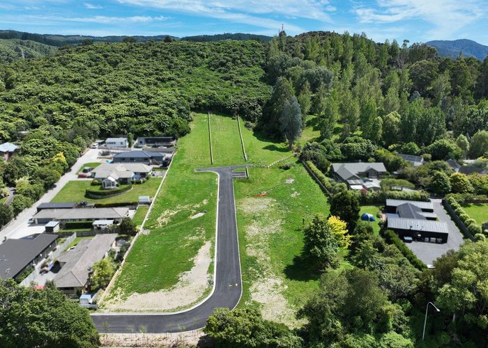  at 351 Main Road North, Brown Owl, Upper Hutt, Wellington