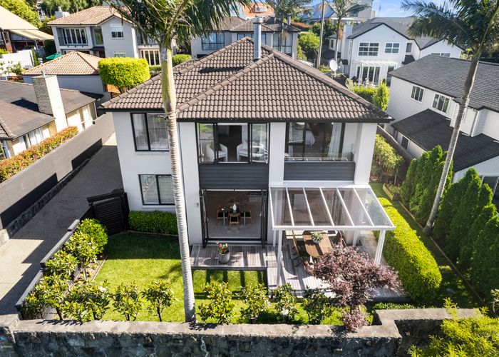  at 7 Rutherford Terrace, Meadowbank, Auckland