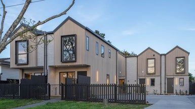  at 112A Beach Road, Te Atatu Peninsula, Auckland