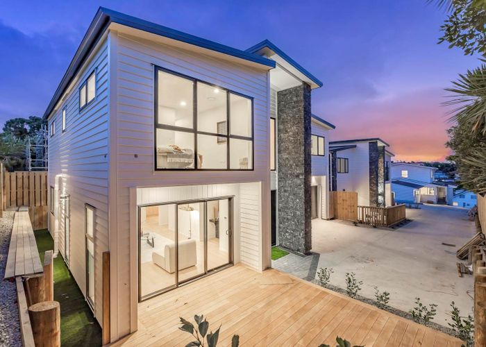  at 30 Beulah Avenue, Rothesay Bay, North Shore City, Auckland
