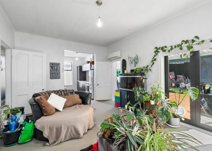  at 92 Young Street, New Plymouth, New Plymouth, Taranaki