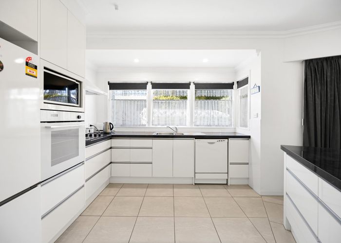  at 2 Awatere Avenue, Beerescourt, Hamilton, Waikato