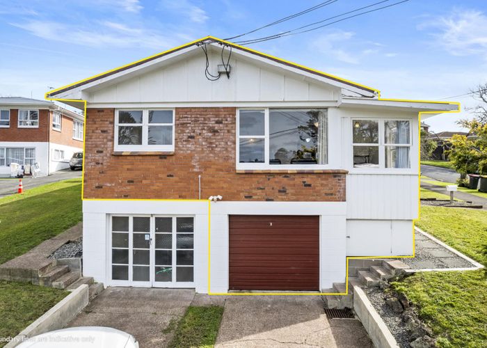  at 4/3 Rathlin Street, Blockhouse Bay, Auckland