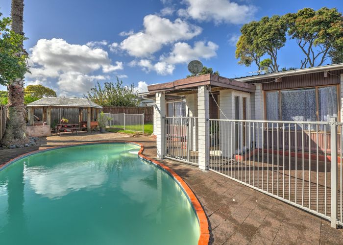  at 10 Sealand Place, Mangere Bridge, Auckland