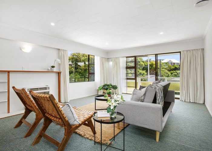  at 32 Collins Avenue, Tawa, Wellington