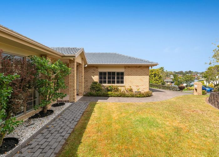  at 6 Fulmar Way, Unsworth Heights, North Shore City, Auckland