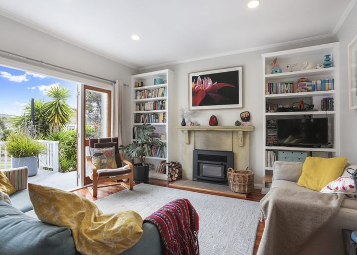  at 18 Derwent Crescent, Titirangi, Auckland