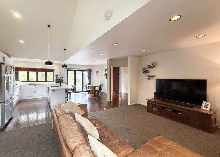  at 701B Beach Road, Rothesay Bay, North Shore City, Auckland