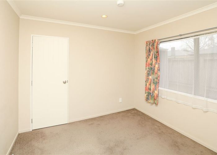  at 225B Fox Street, Hamilton East, Hamilton