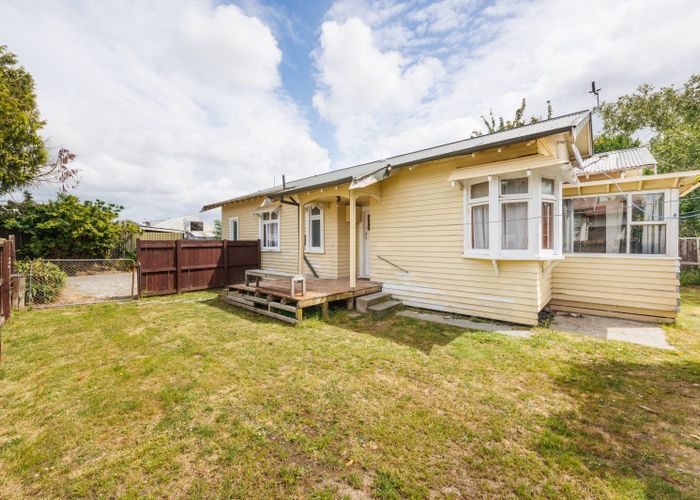  at 2 Landsdown Court, Roslyn, Palmerston North, Manawatu / Whanganui