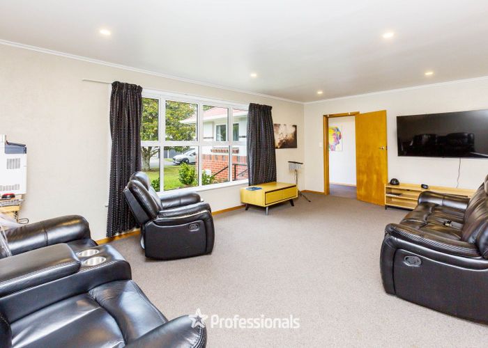  at 53 Hudson Avenue, Ebdentown, Upper Hutt