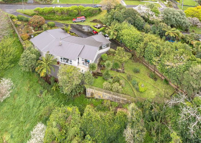  at 2 Hillside Terrace, Saint Johns Hill, Whanganui