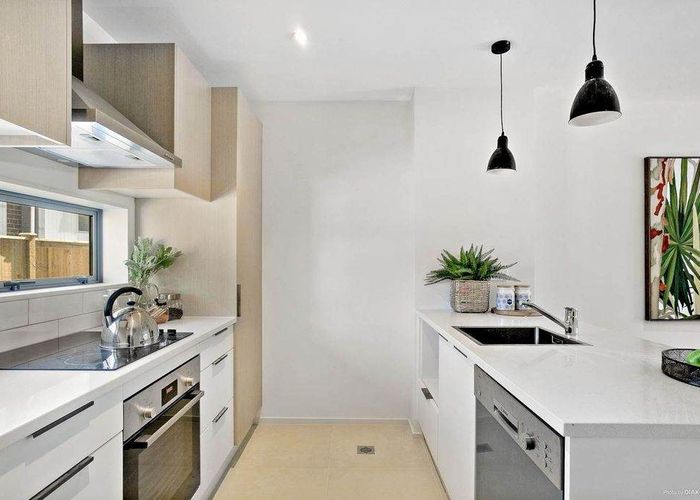  at 2/2b Walsall Street, Avondale, Auckland City, Auckland
