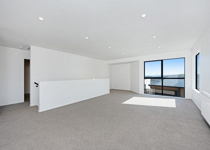  at 50 Red Beech Avenue, Woodridge, Wellington