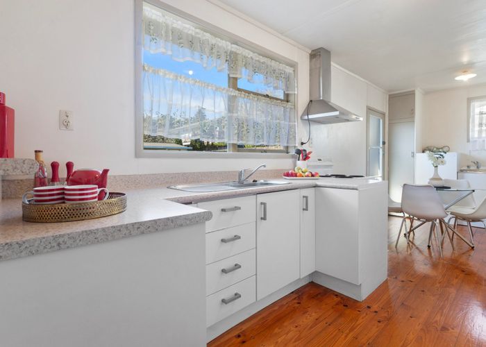  at 3/615 Swanson Road, Swanson, Auckland