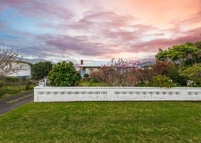  at 7 Abbotleigh Avenue, Te Atatu Peninsula, Waitakere City, Auckland
