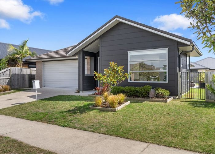  at 7 MONARO PLACE, Papamoa Beach, Tauranga