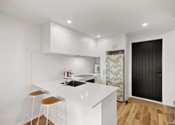  at 4 Tokai Place, Glen Eden, Waitakere City, Auckland