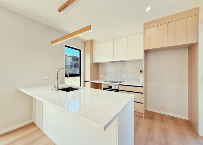  at 7E Springside Place, New Lynn, Waitakere City, Auckland