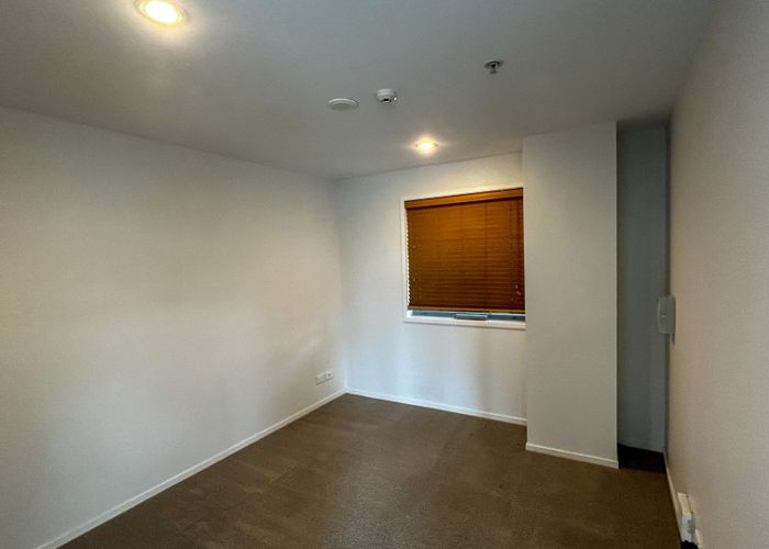  at 2D/84 Gunner Drive, Te Atatu Peninsula, Waitakere City, Auckland