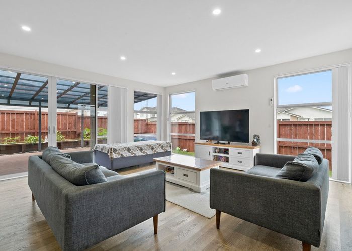  at 40 Sapwood Crescent, Takanini, Papakura, Auckland