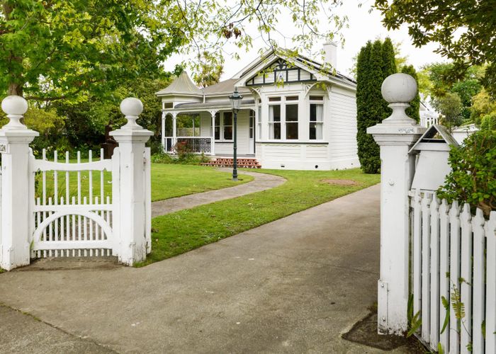  at 124 Cook Street, West End, Palmerston North