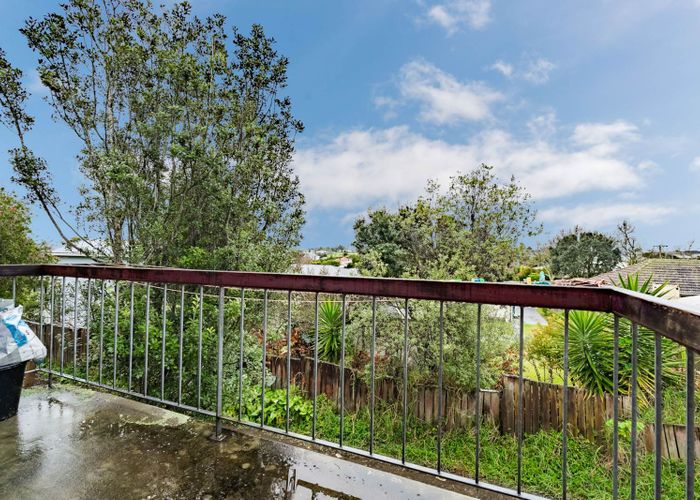  at 48 Mcleod Road, Henderson, Auckland