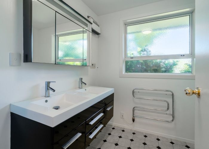  at 2/179 Dunbars Road, Halswell, Christchurch City, Canterbury