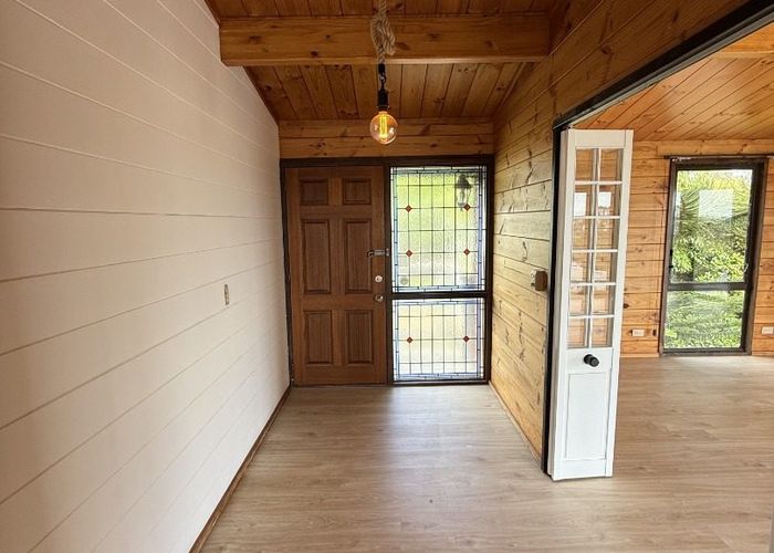  at 6 Bronzewing Terrace, Unsworth Heights, Auckland