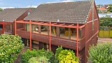  at 2/55 Patteson Avenue, Mission Bay, Auckland