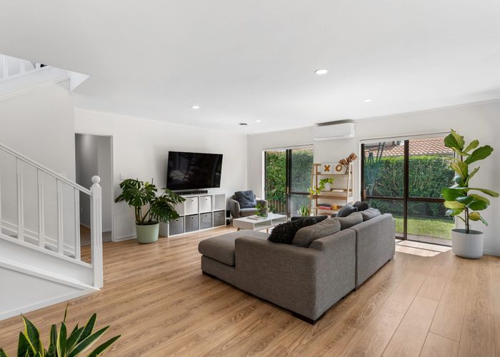  at 13a Pinewood Grove, Botany Downs, Manukau City, Auckland