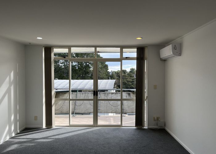  at A6/20 Ian Marwick Place, Birkenhead, North Shore City, Auckland