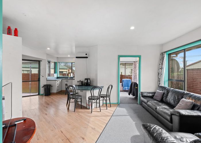  at 64 Acacia Avenue, Upper Riccarton, Christchurch
