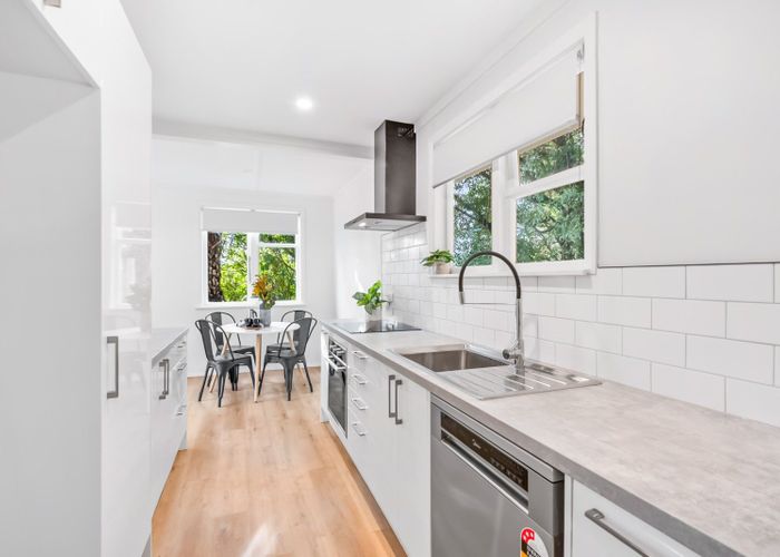 at 7 Thomson Grove, Stokes Valley, Lower Hutt, Wellington
