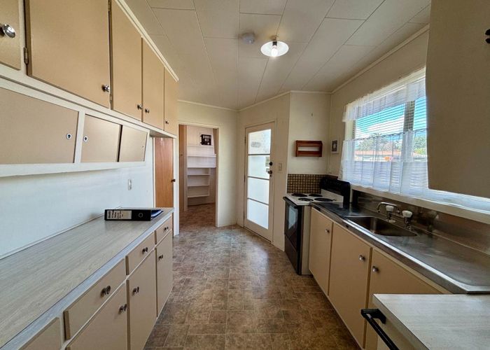  at 22 Medina Place, Half Moon Bay, Manukau City, Auckland