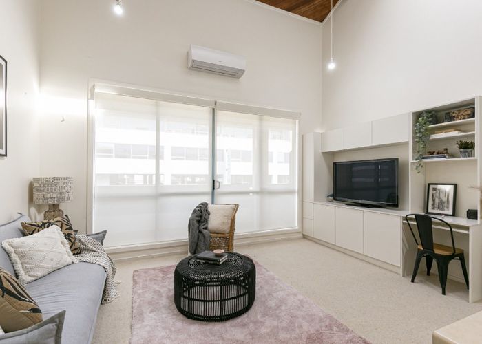  at 4/220 Thorndon Quay, Pipitea, Wellington