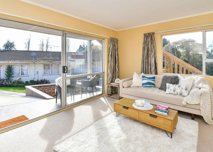  at 2/13 Rodney Street, Otahuhu, Auckland