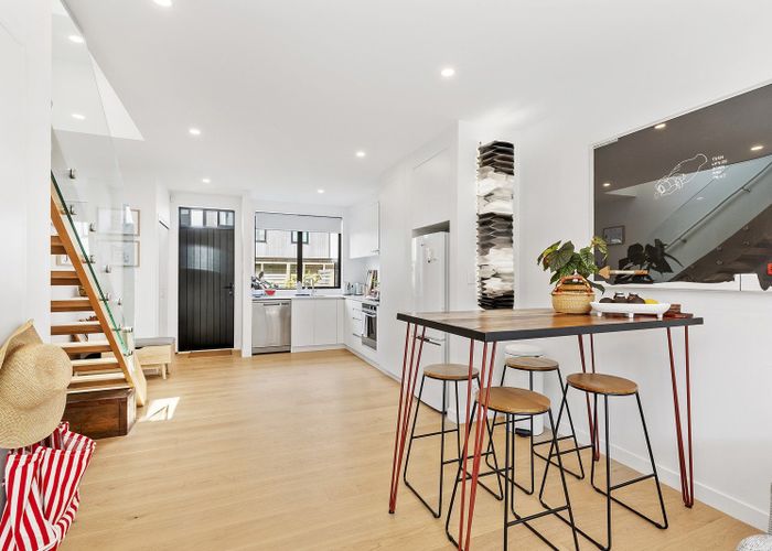  at 6/210 Karori Road, Karori, Wellington