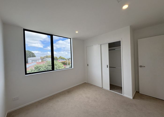  at 3/25 Panama Road, Mount Wellington, Auckland
