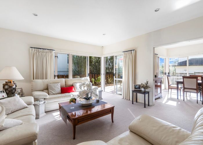  at 2/12 Folkestone Street, Murrays Bay, Auckland