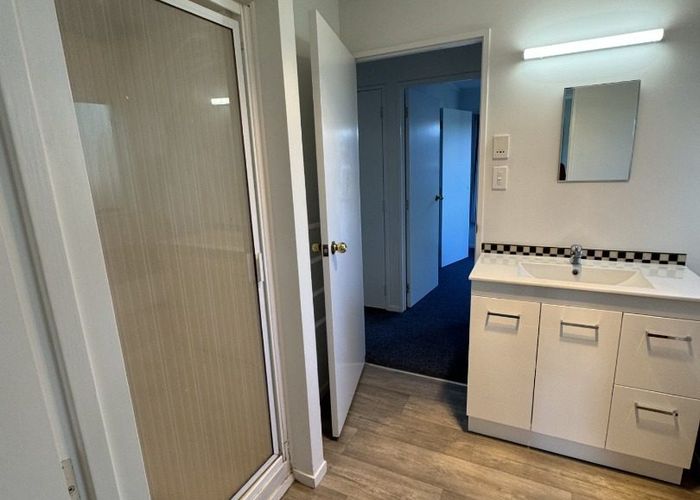  at 240B Te Atatu Road, Te Atatu South, Waitakere City, Auckland