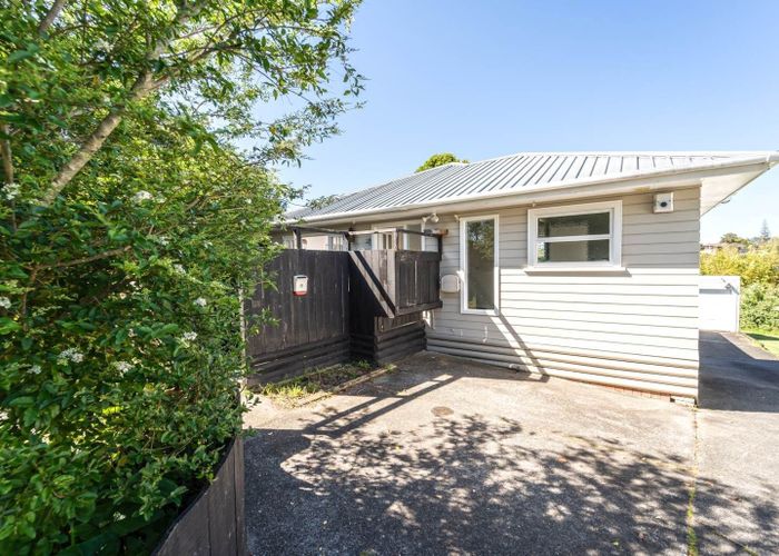  at 1/84 West Coast Road, Glen Eden, Waitakere City, Auckland