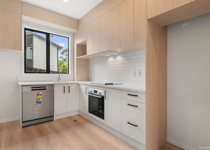  at 55E Redwood Drive, Massey, Waitakere City, Auckland