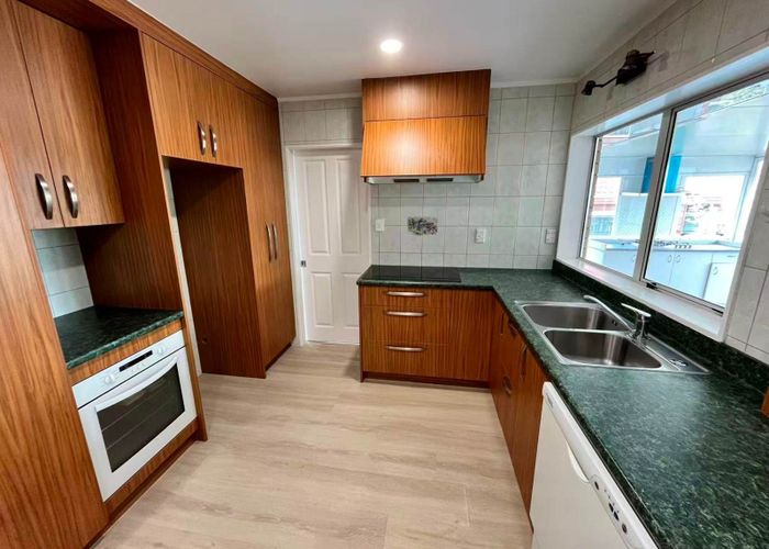  at 2A Perendale Close, Somerville, Manukau City, Auckland