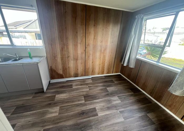  at 2 Cranberry place, Bucklands Beach, Manukau City, Auckland